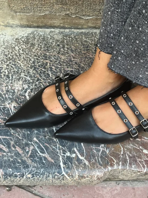 Bailarina negra tachas