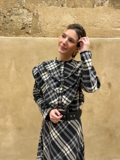 Blusa cuadros volantes