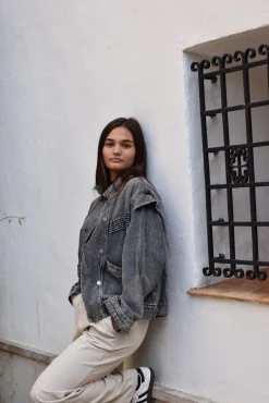 Cazadora gris oversize
