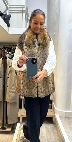 Chaleco pelo natural manchas