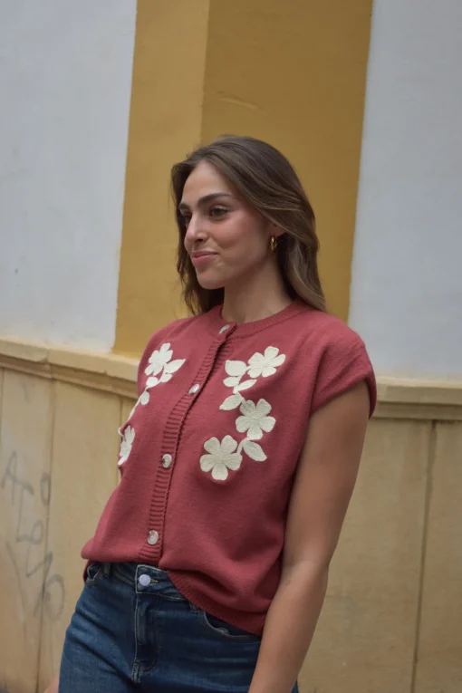 Chaleco punto flores boradas