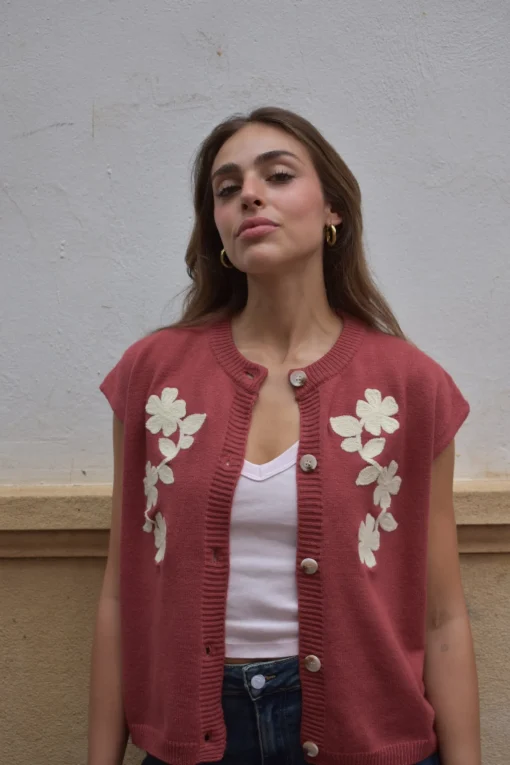 Chaleco punto flores boradas