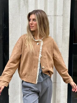Chaqueta ante camel