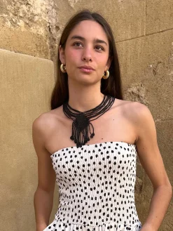 Collar bolas blancu