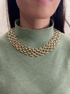 Collar puzzle