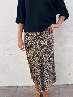 Falda satinada leopardo
