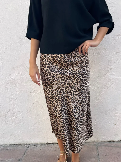 Falda satinada leopardo