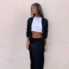 Falda satinada negra