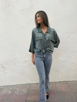 Jeans bolsillos grises