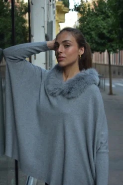 Jersey oversize gris cuello pelo