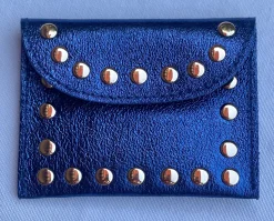 Monedero tachuelas