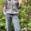 Pantalón tachuelas bolsillos