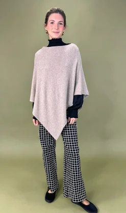 Poncho pico punto