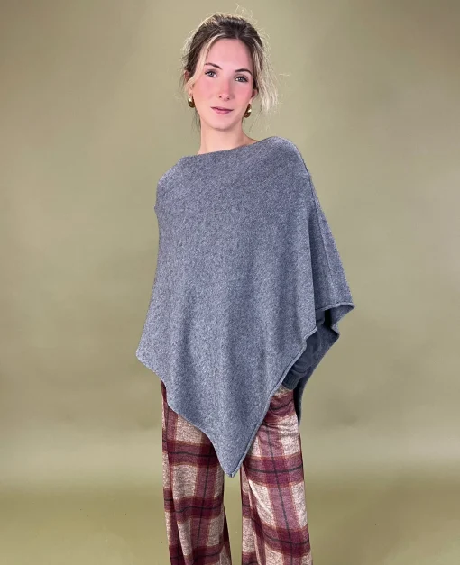 Poncho pico punto