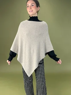 Poncho pico punto