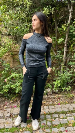 Top glitter hombros descubiertos negro