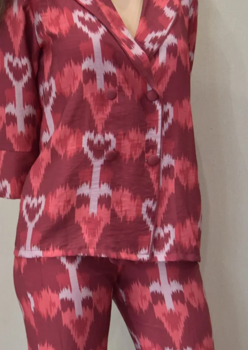 Traje estampado Emme Burdeos